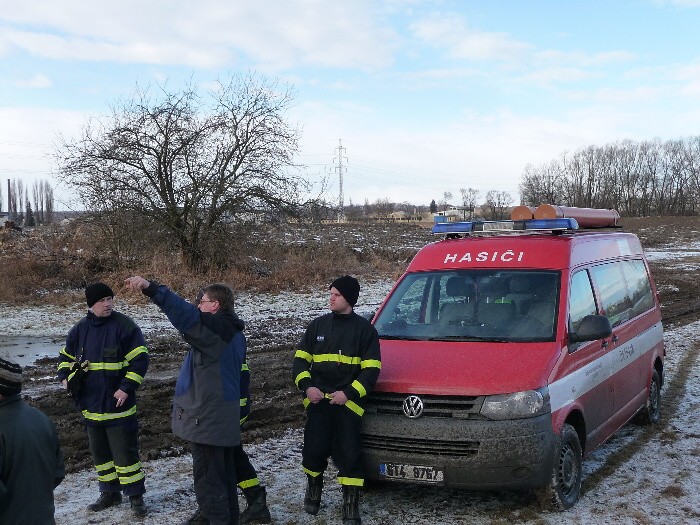 Zamrzlá řeka - ledové kry 25.2.2012