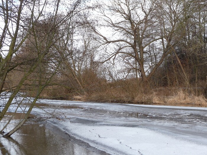 Zamrzlá řeka - ledové kry 25.2.2012