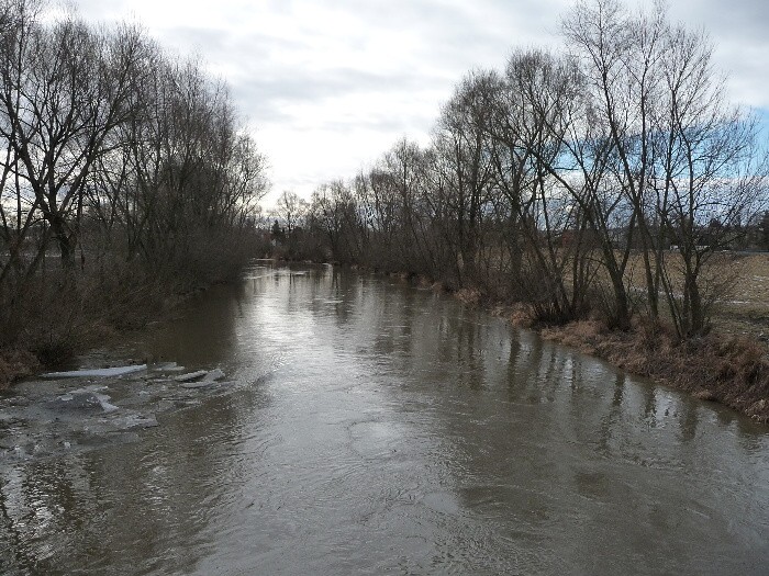 Zamrzlá řeka - ledové kry 25.2.2012