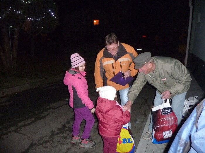 Setkání občanů u vánočních stromů 2013