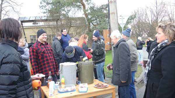 Setkání u vánočních stromů 2014