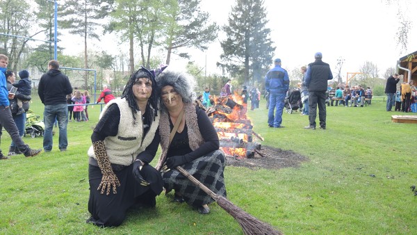 Slet čarodějnic a stavění Máje  30. 4. - 1. 5. 2015 