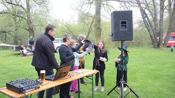 Slet čarodějnic a stavění Máje  30. 4. - 1. 5. 2015 