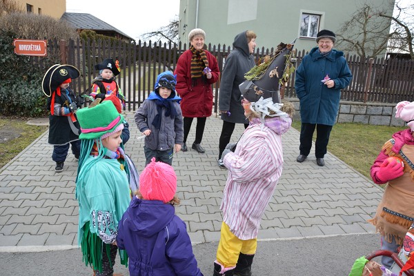 Masopustní průvod dětí ve Vávrovicích 8.2.2016