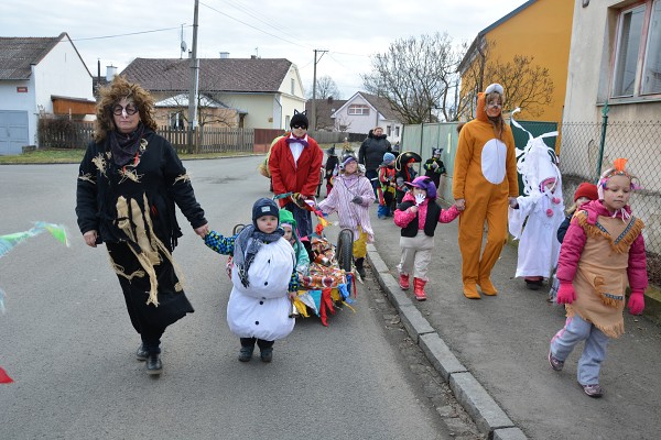 Masopustní průvod dětí ve Vávrovicích 8.2.2016