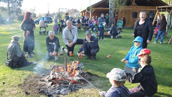 Slet čarodějnic a stavění Máje  29. - 30.4.2016