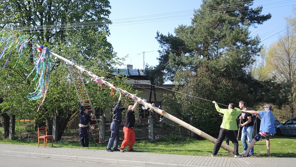 Slet čarodějnic a stavění Máje  29. - 30.4.2016