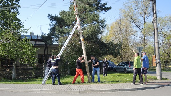 Slet čarodějnic a stavění Máje  29. - 30.4.2016