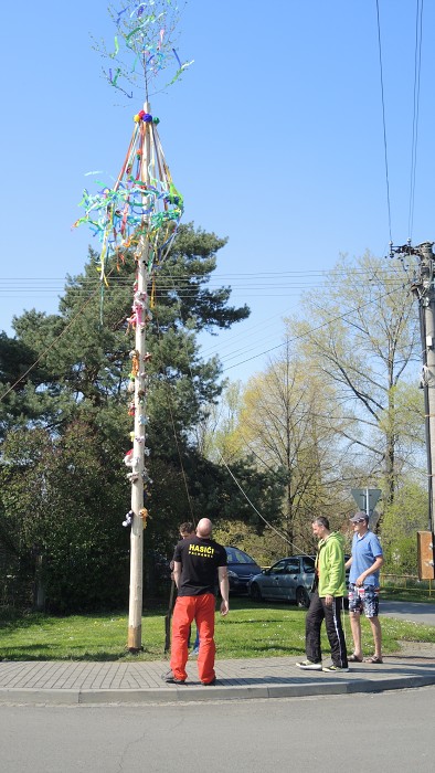 Slet čarodějnic a stavění Máje  29. - 30.4.2016