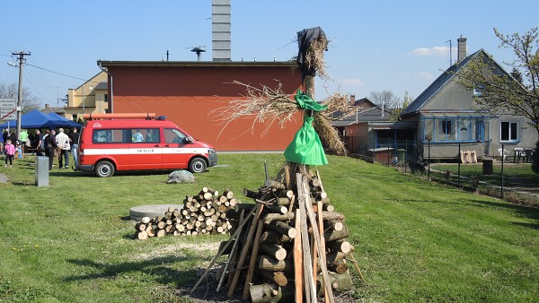 Slet čarodějnic a stavění Máje  29. - 30.4.2016