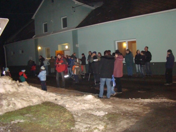 Vánoce 2010 - setkání občanů u stromečků